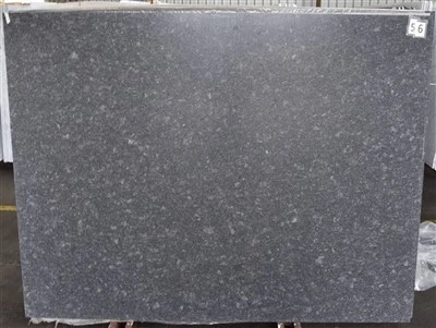 Dalles de granit gris foncé